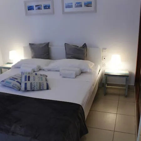Lavi Apartment *