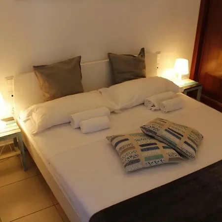 Appartement Lavi *